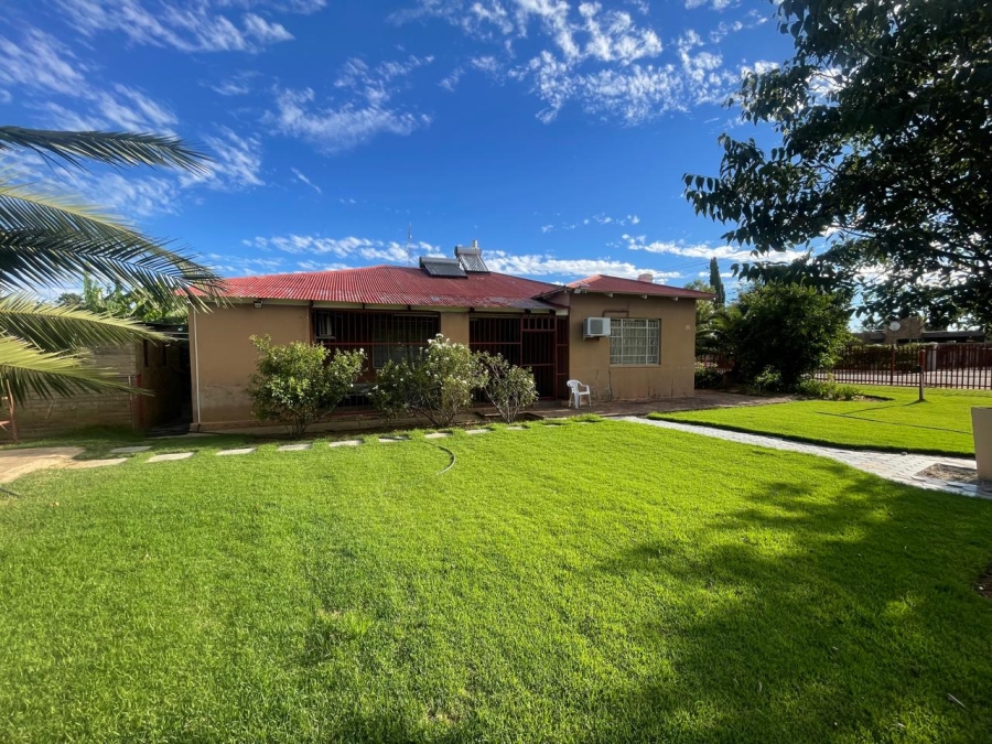 4 Bedroom Property for Sale in Bloemhof North West